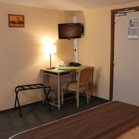 Des Trois Chateaux 2*