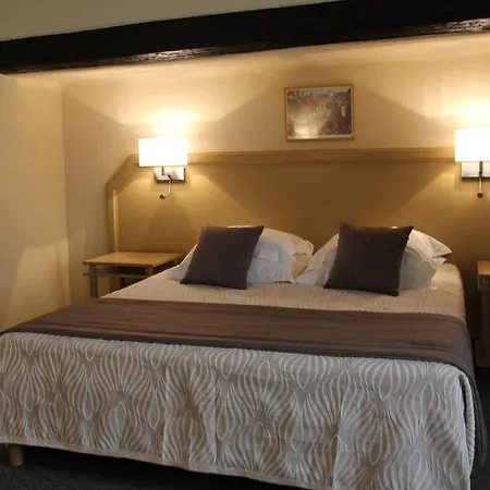 Hotel Des Trois Chateaux Eguisheim