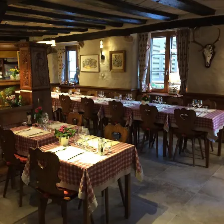 Des Trois Chateaux Hotel 2*