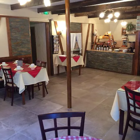 Hotel Des Trois Chateaux