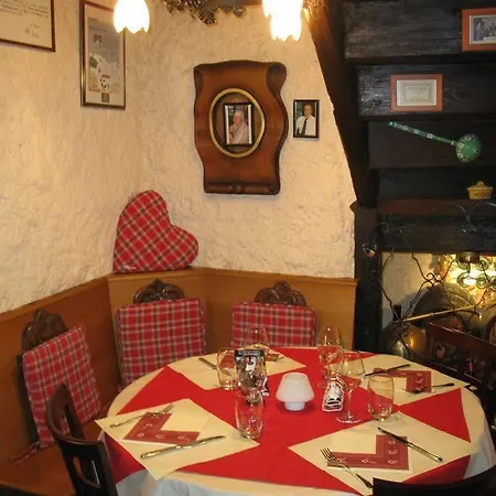 Des Trois Chateaux Hotel Eguisheim