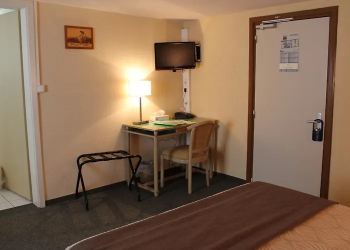 Des Trois Chateaux 2*