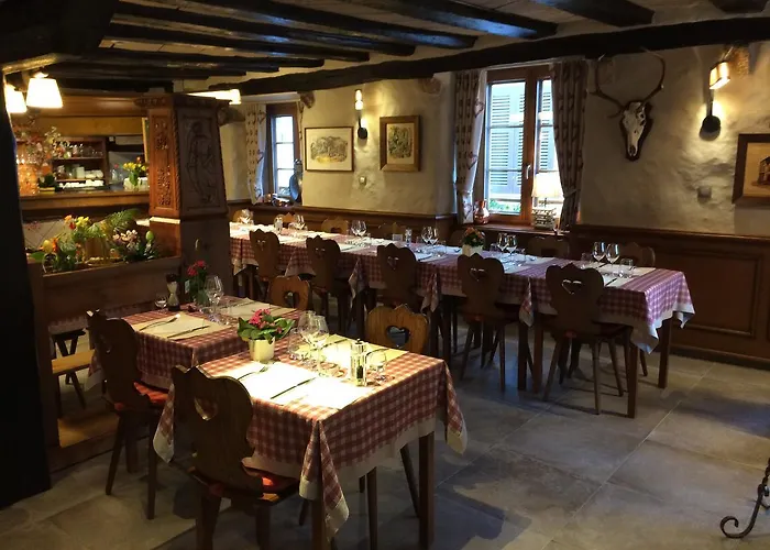 Des Trois Chateaux Hotel 2*