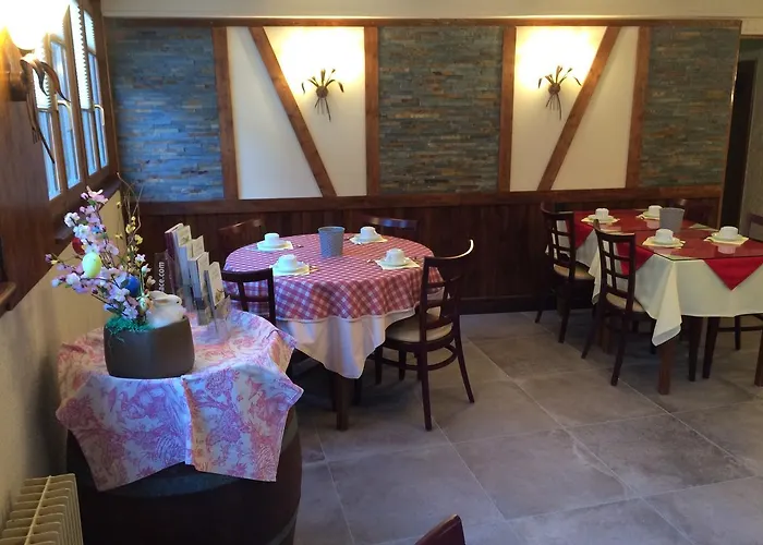 Hotel Des Trois Chateaux 2*