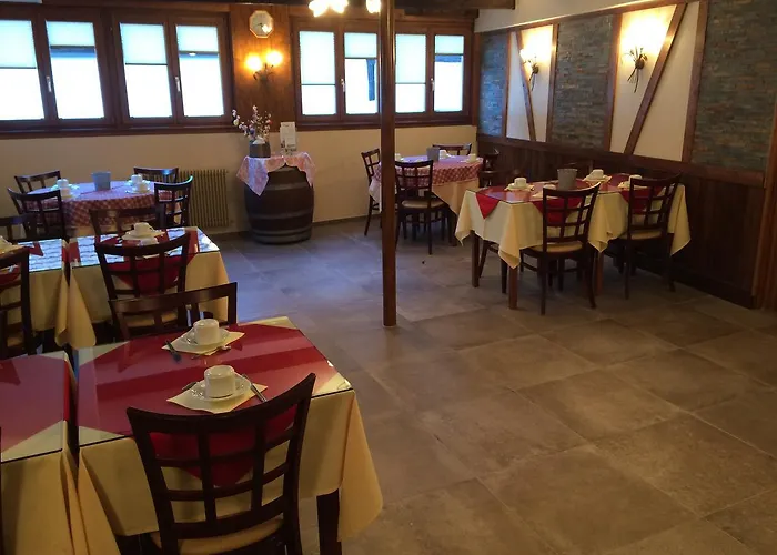 Des Trois Chateaux 2* Eguisheim