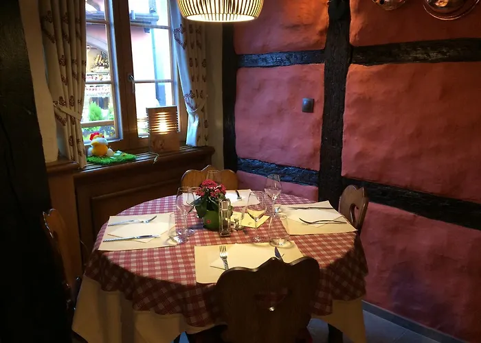 Hotel Des Trois Chateaux Eguisheim