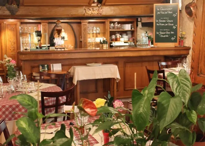 Des Trois Chateaux 2* Eguisheim